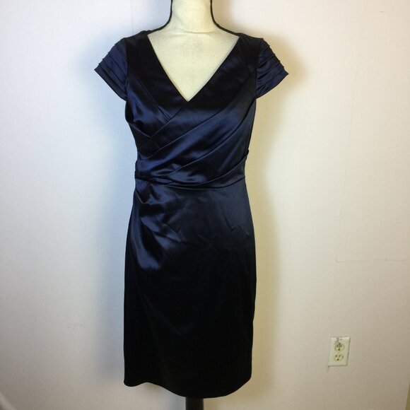 Coast Sheath Dress Sz 8 Womans Navy Blue Stretch Satin Cap Sleeve Pleated V-neck - Picture 1 of 13